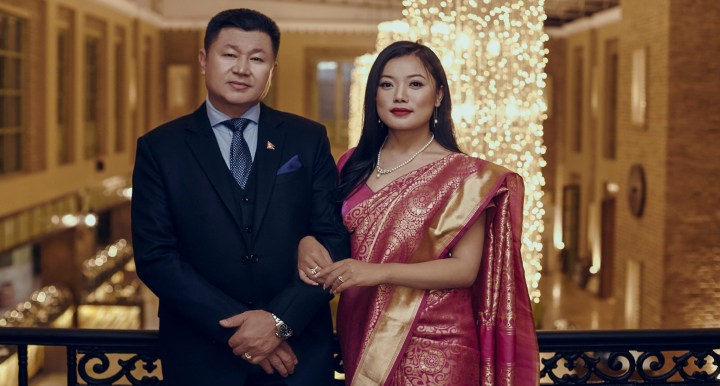 बालिकालाई चुनौती दिदै मुख्यमन्त्री शेरधन राईकी श्रीमतीले लेखिन यस्तो स्टाटस