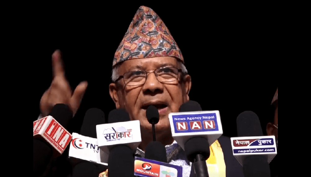 माधब नेपाल झनै दवावमा, आफ्नै जनसंगठनका नेताहरुले दिए २ मात्र विकल्प