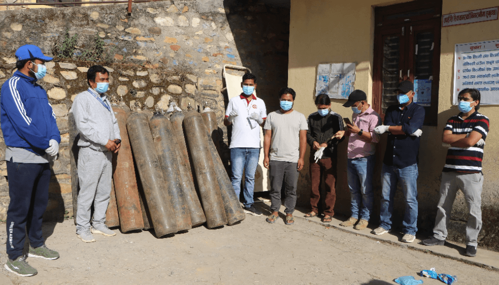 सल्यानमा युवा अभियान्ताहरूले ल्याए, एकै पटक २० सिलिन्डर अक्सिजन
