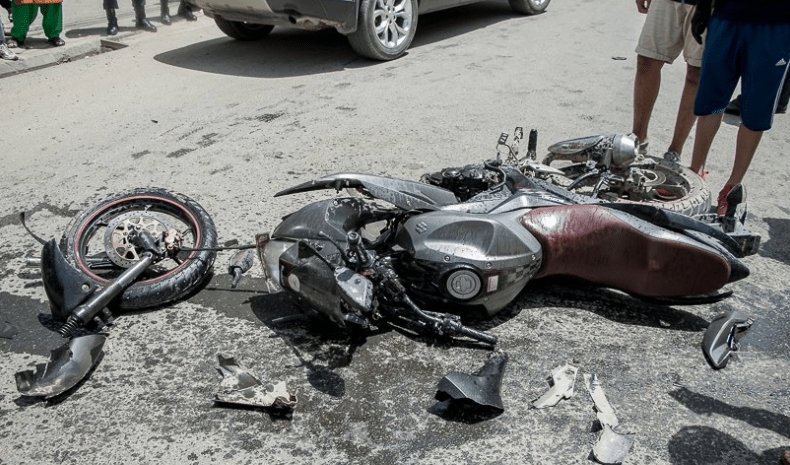 दाङमा छोराले चलाएको मोटरसाइकल दुर्घटना : आमाको मृत्यु दाजु बहिनी घाइते