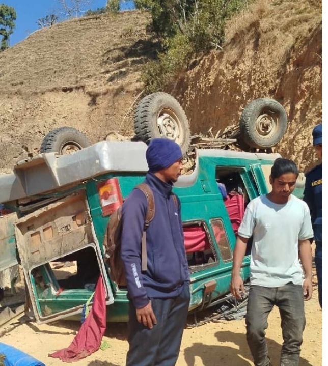 सल्यानमा जिप दुर्घटना हुँदा १७ यात्रु घाइते